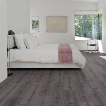 Dark Core vs. Traditional LVT Which Keeps Its Colour Better?