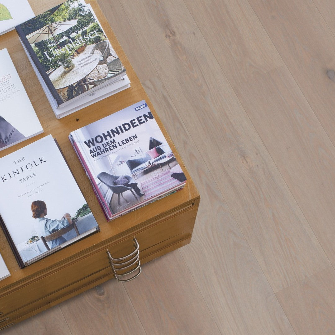 Boen Oak Warm Grey Animoso Mix- 13.2mm Plank 181 - Live Pure - Brushed