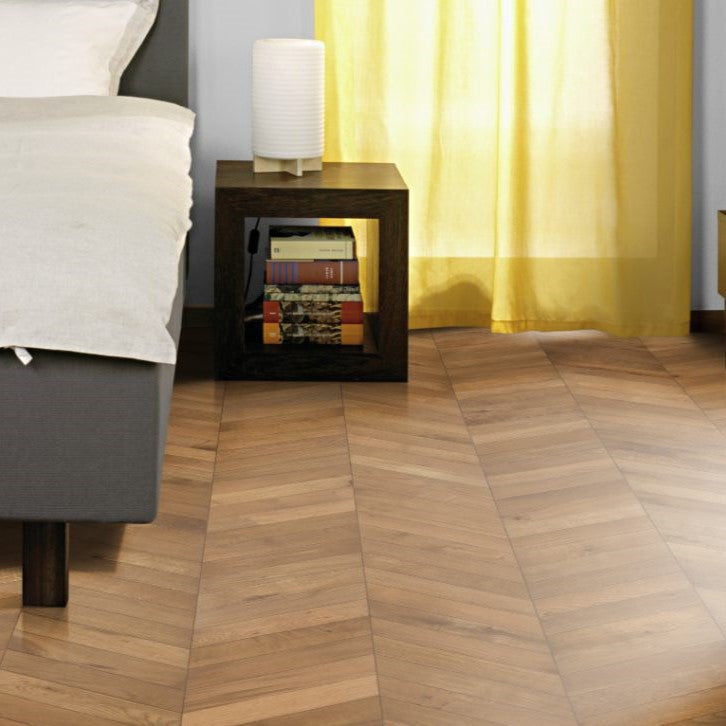 Kahrs Oak Chevron Light Brown