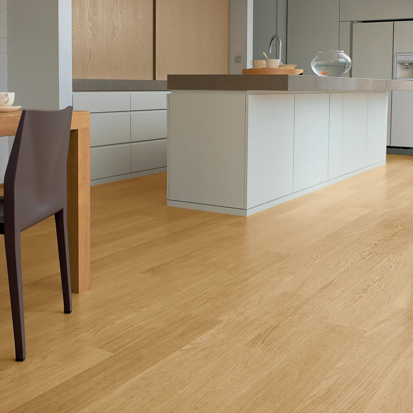 Your 2025 Guide to Waterproof Wood Flooring for Every Room