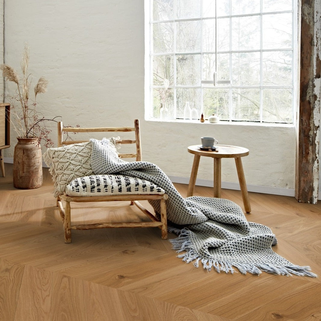 Boen Oak Chevron Animoso 138mm Live Natural